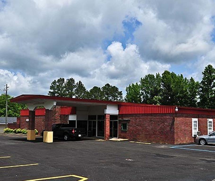 Relax Inn Guin Exterior photo
