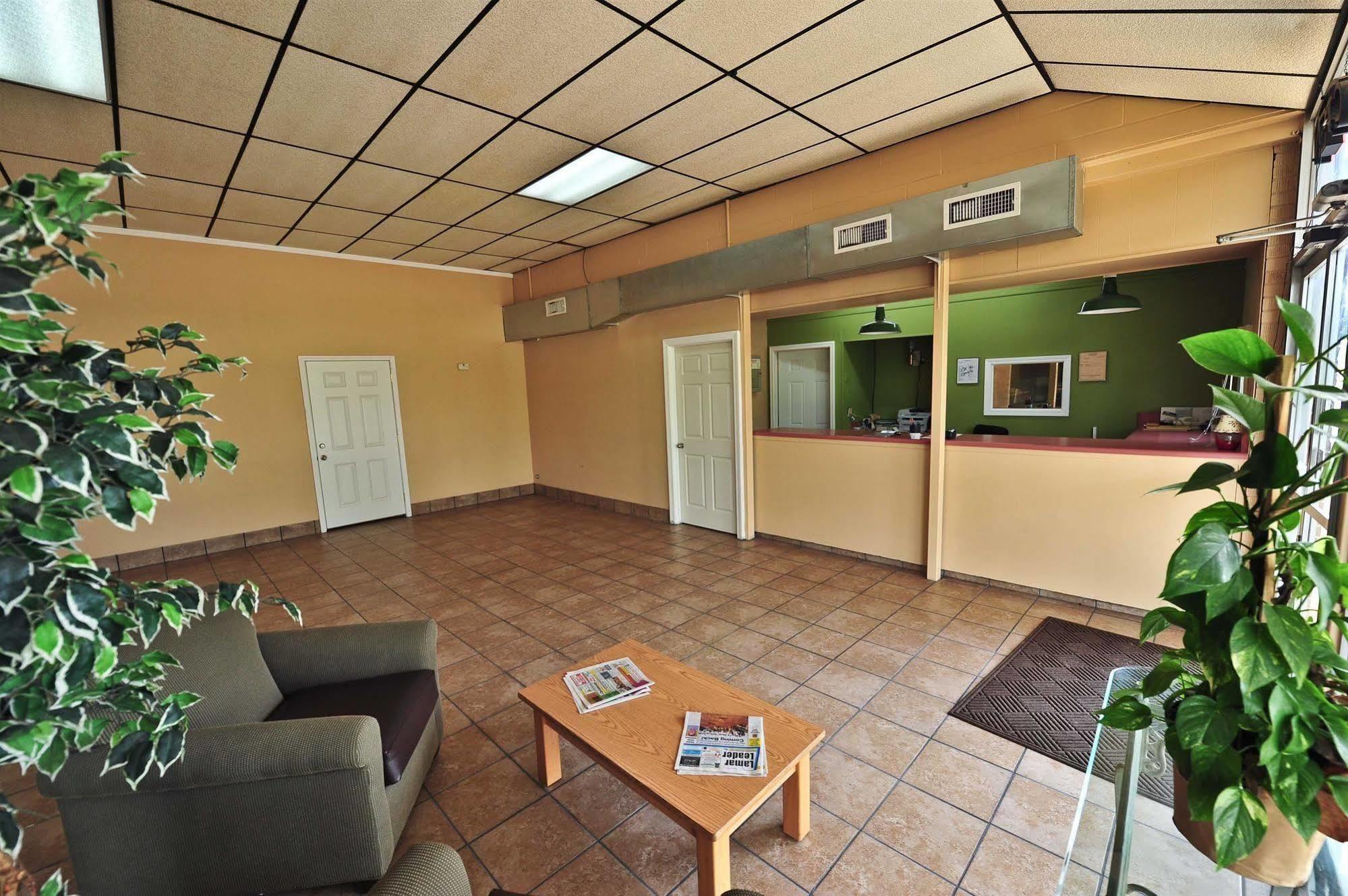 Relax Inn Guin Exterior photo